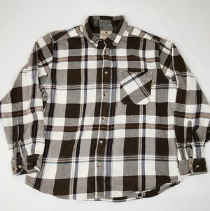 Woolrich 100% Cotton Brown Plaid Button Down Pocket Lightweight Flannel Shirt.